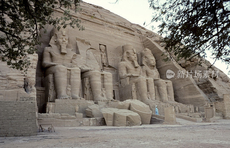 埃及阿布辛贝神庙外