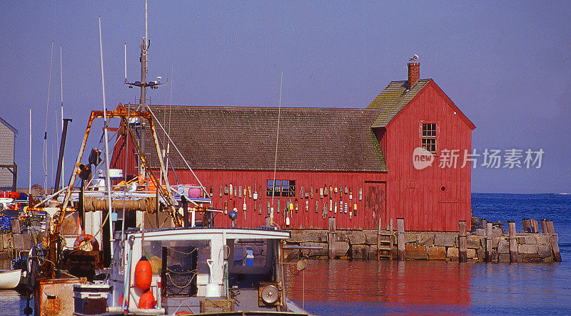 红色仓库码头的船只和码头罗克波特马萨诸塞州