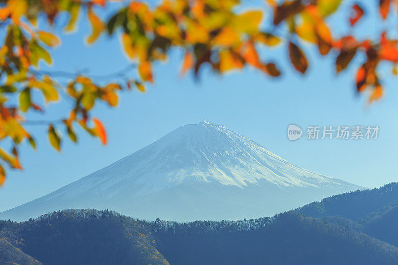 早上的富士山，日本