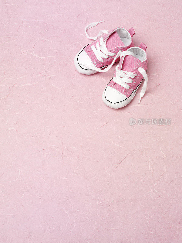 粉红色的靴