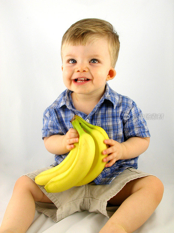 幼儿和水果系列:香蕉串。