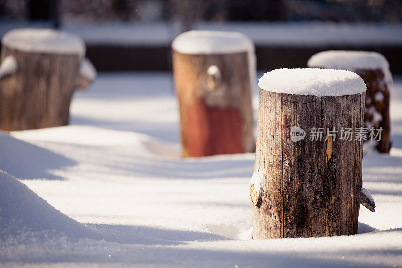 雪点燃篝火