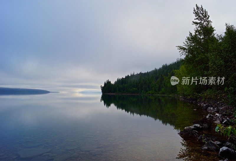 蒙大拿州的湖麦当劳