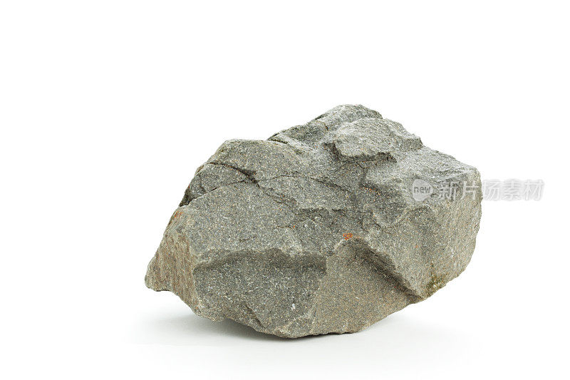 白色背景上玄武岩的细节照片