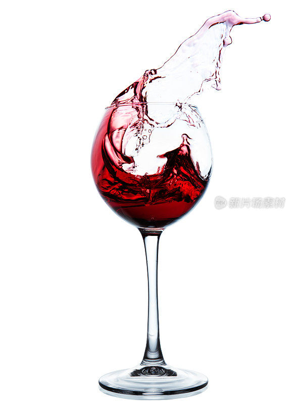 玻璃杯里溅起的红酒