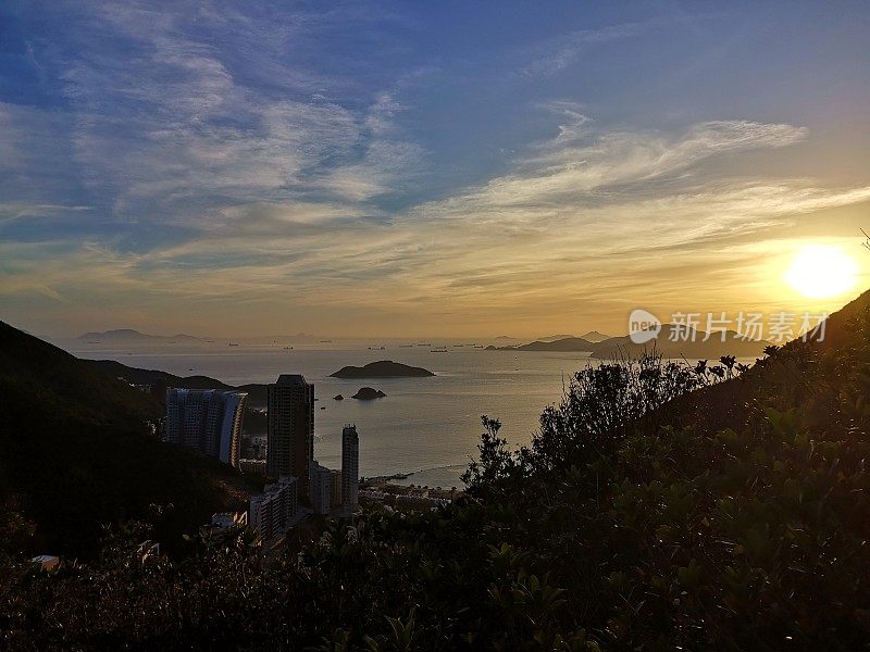 香港岛紫罗兰山上的南海落日