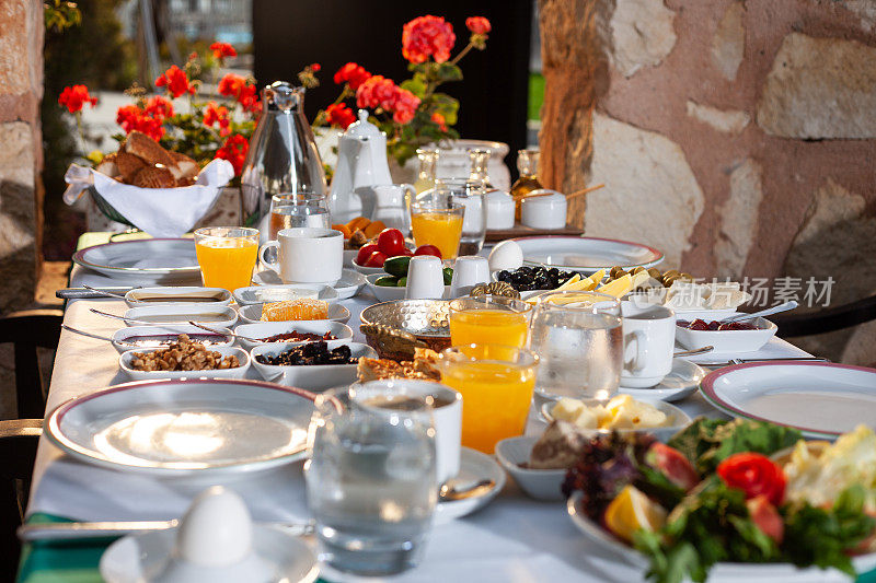 土耳其早餐桌上