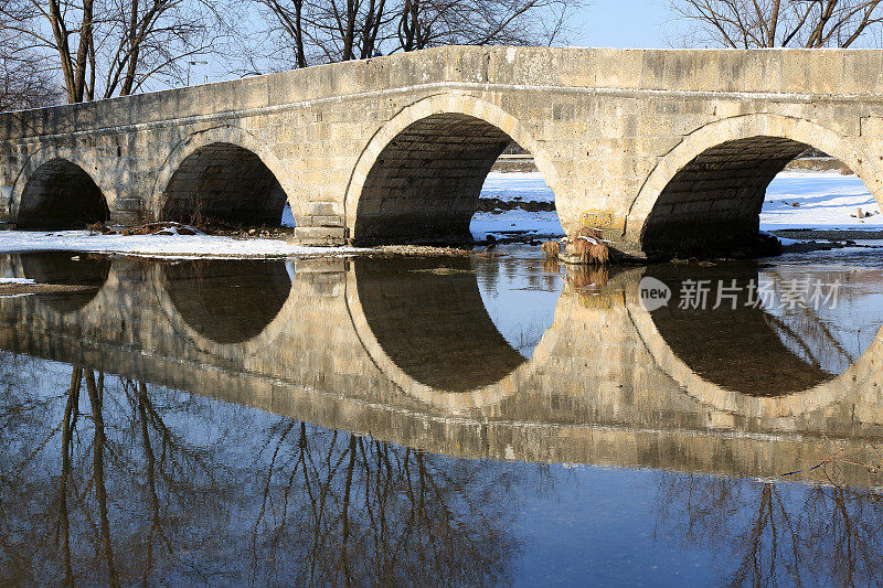 波斯尼亚河上的一座古罗马桥