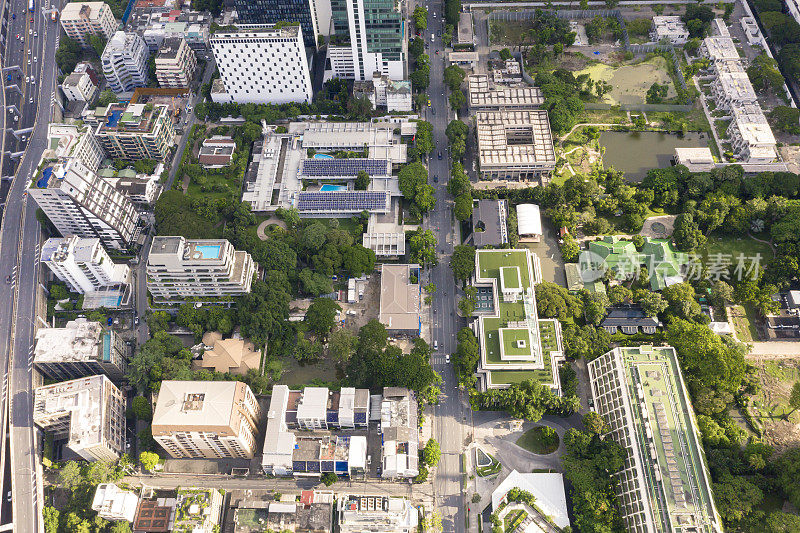 无人机鸟瞰泰国首都曼谷金融区高层建筑