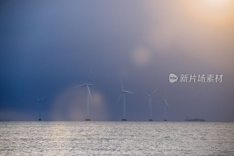 在海洋和海岸的风力涡轮机