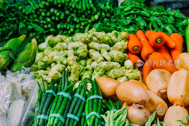 中国香港街头的新鲜蔬菜摊档