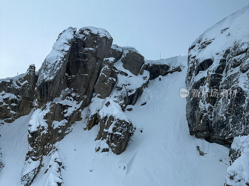 怀俄明州杰克逊洞的雪山