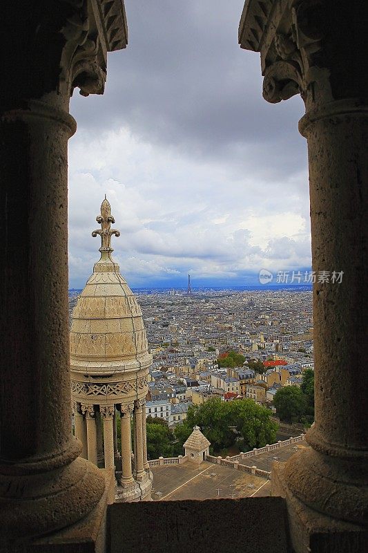 从天空俯瞰圣心和蒙马特——法国巴黎