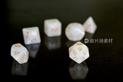 D20开头说