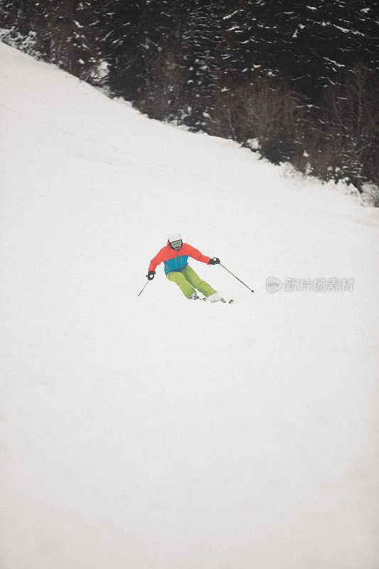 粉滑雪