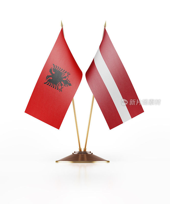 阿尔巴尼亚和拉脱维亚的微型国旗