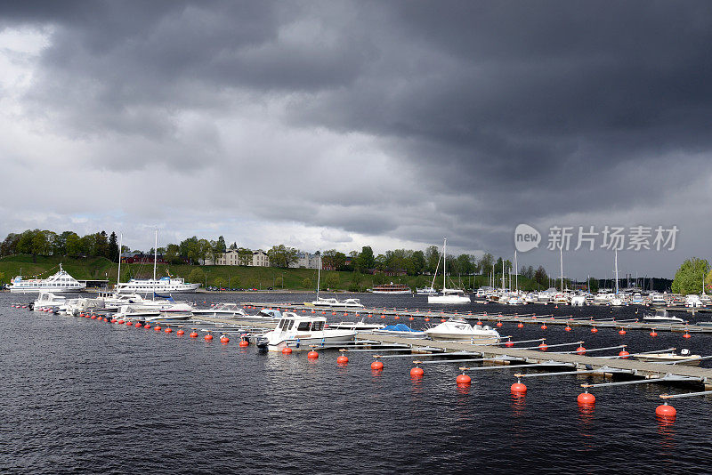 拉彭兰塔港在Saimaa湖。