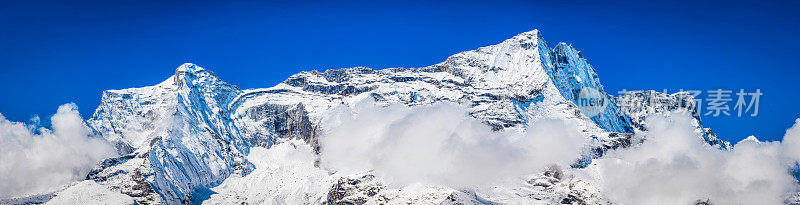 高山山峰全景雪山翻滚的冰川喜马拉雅山尼泊尔