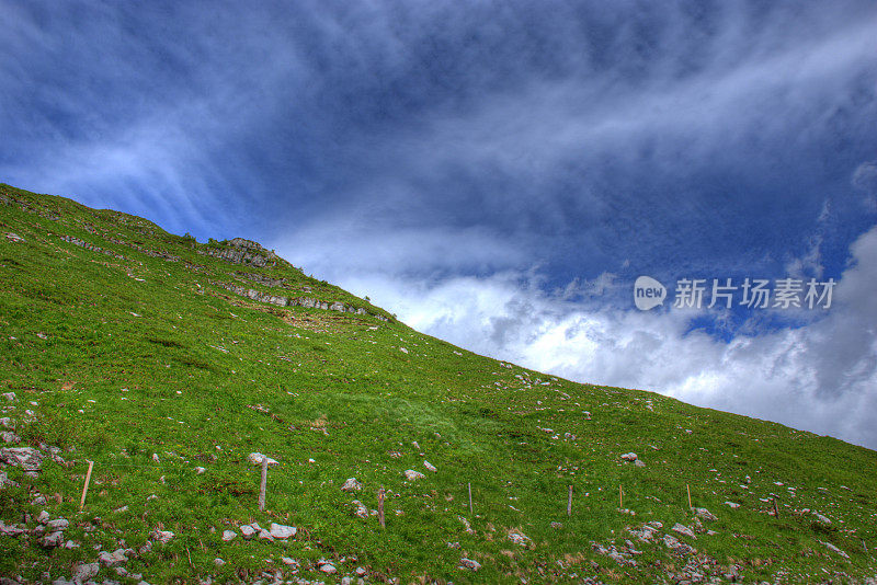 蓝天草地(hdr图像)