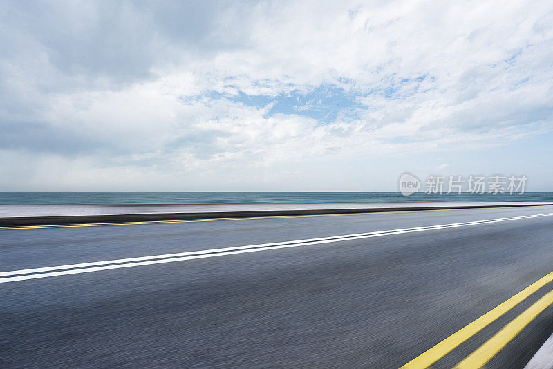 海岸线上的空路