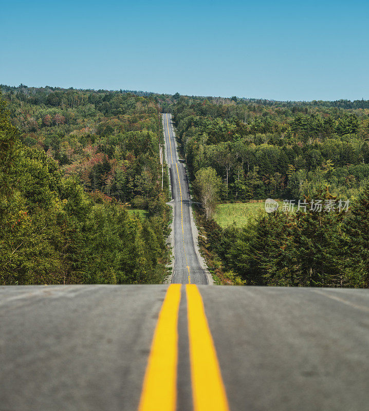 遥远的乡村道路