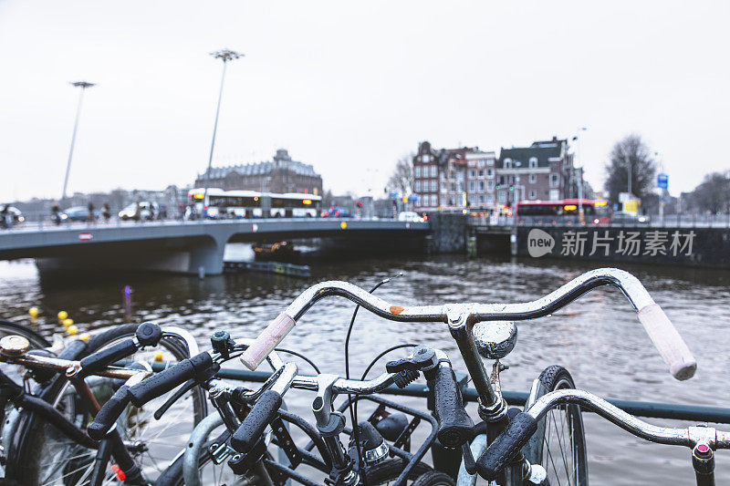 阿姆斯特丹:自行车停车