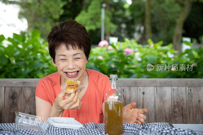 日本女子野餐