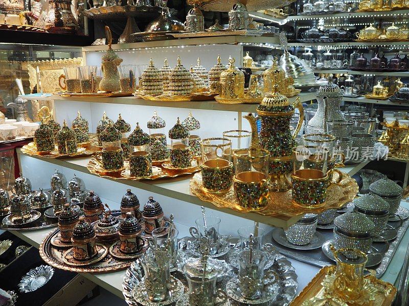 伊斯坦布尔大巴扎的茶壶