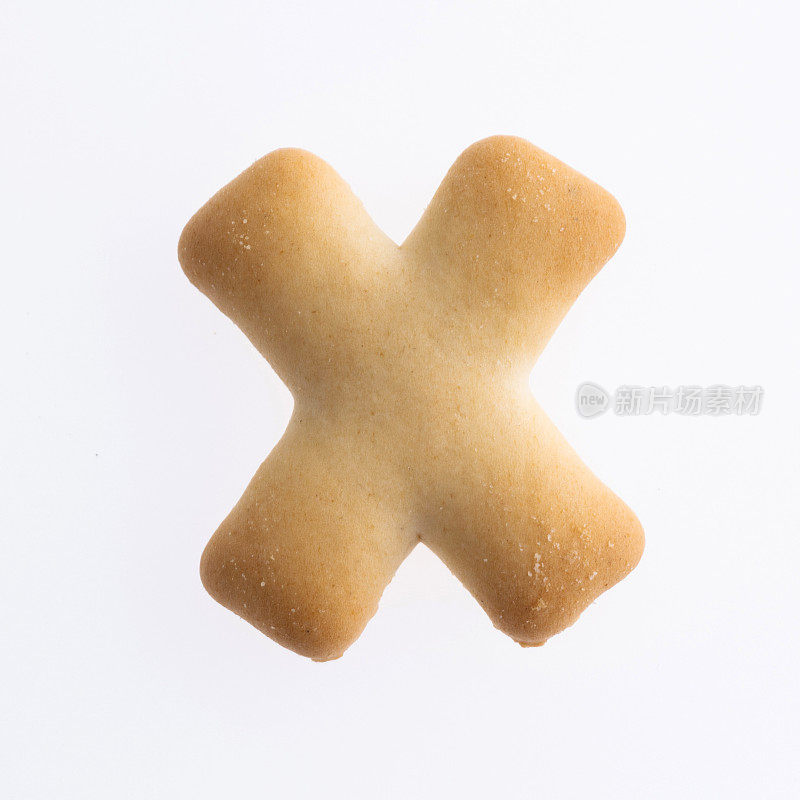 白色背景上的字母X饼干