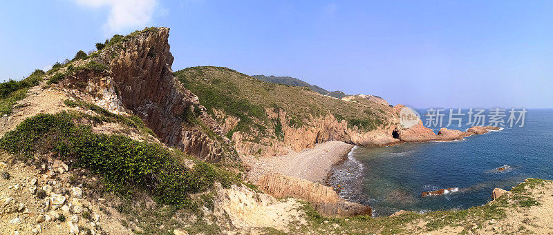 香港西贡半岛木敏洞的海岸线全景图