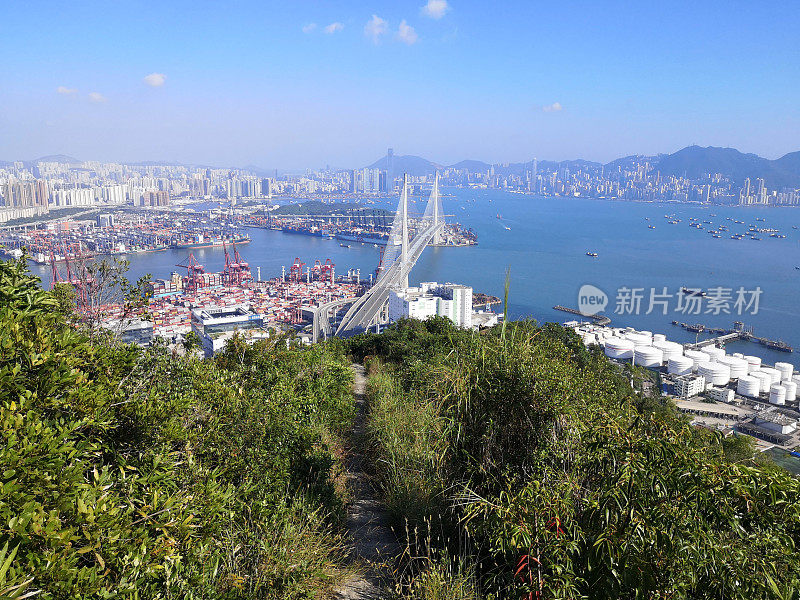 香港港口及昂船洲大桥全景