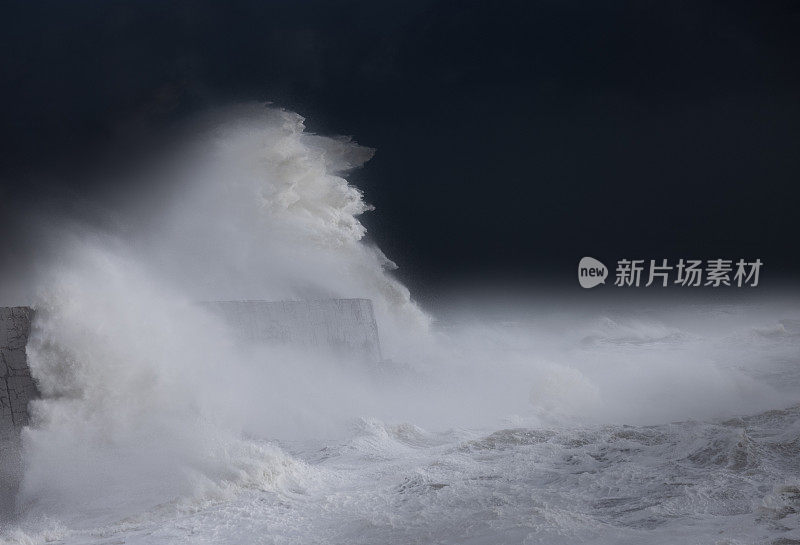 富兰克林风暴巨浪