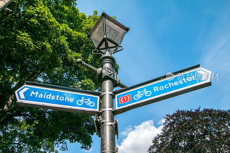 英国肯特郡罗切斯特市通往梅德斯通的自行车标志