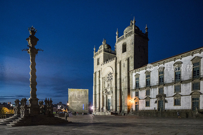 黄昏的波尔图大教堂(葡萄牙)