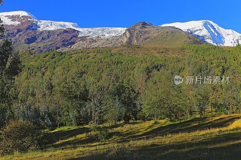 科帕山和绿谷——布兰卡·科迪拉·瓦拉兹、阿卡什、秘鲁