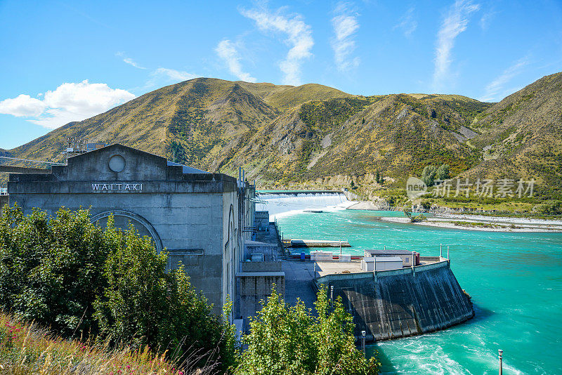 新西兰奥塔哥的怀塔基水电站和怀塔基湖