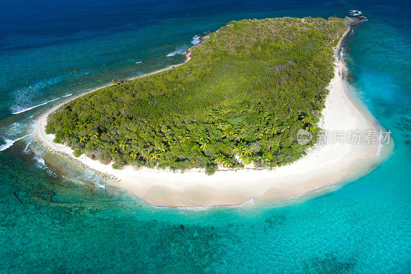 英属维尔京群岛的桑迪礁鸟瞰图