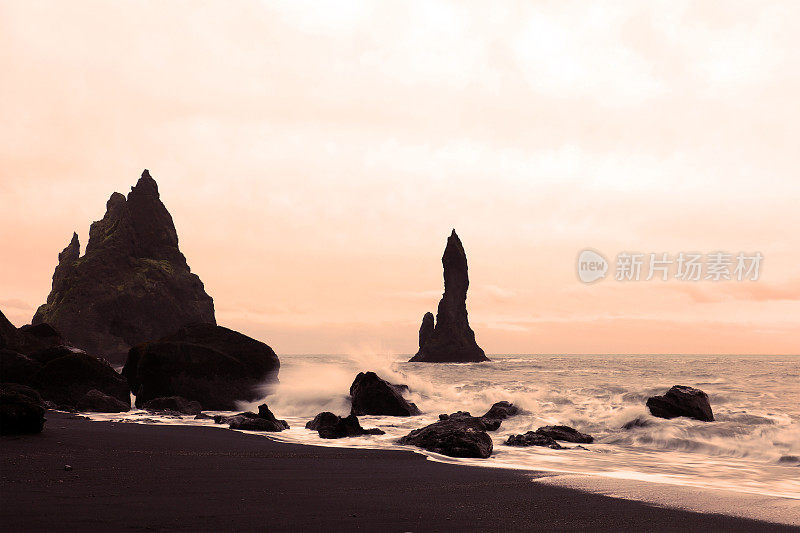 冰岛的维克黑沙滩和海岸线