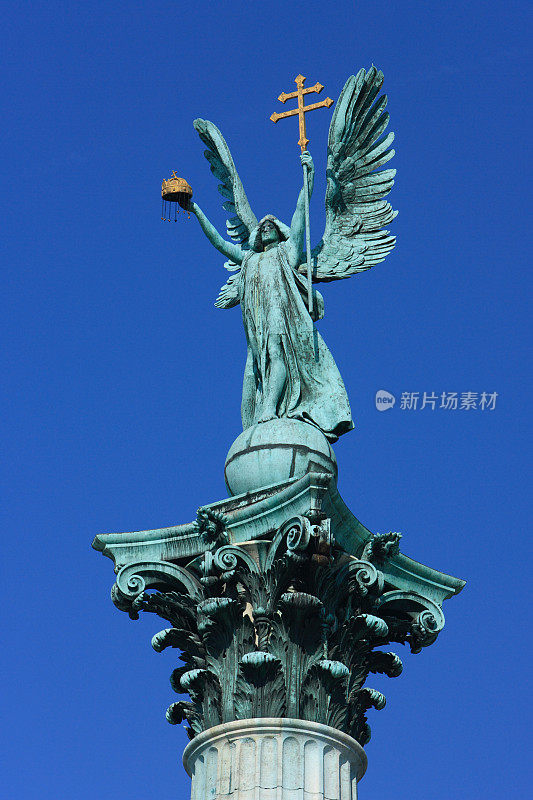 布达佩斯英雄广场的雕像