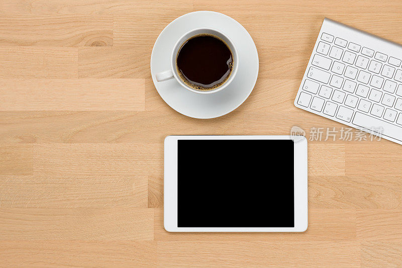 咖啡和数码平板电脑
