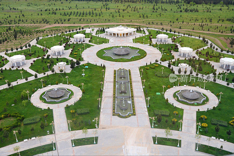 土库曼斯坦阿什哈巴德郊区和公园的鸟瞰图