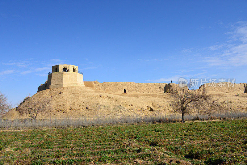 巴尔赫城墙和阿亚兰塔在左边，巴尔赫，巴尔赫省，阿富汗