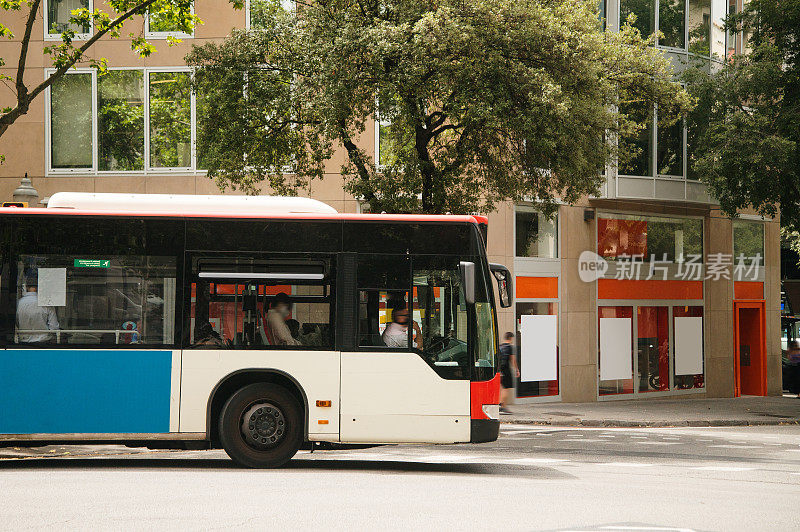 城市公共汽车