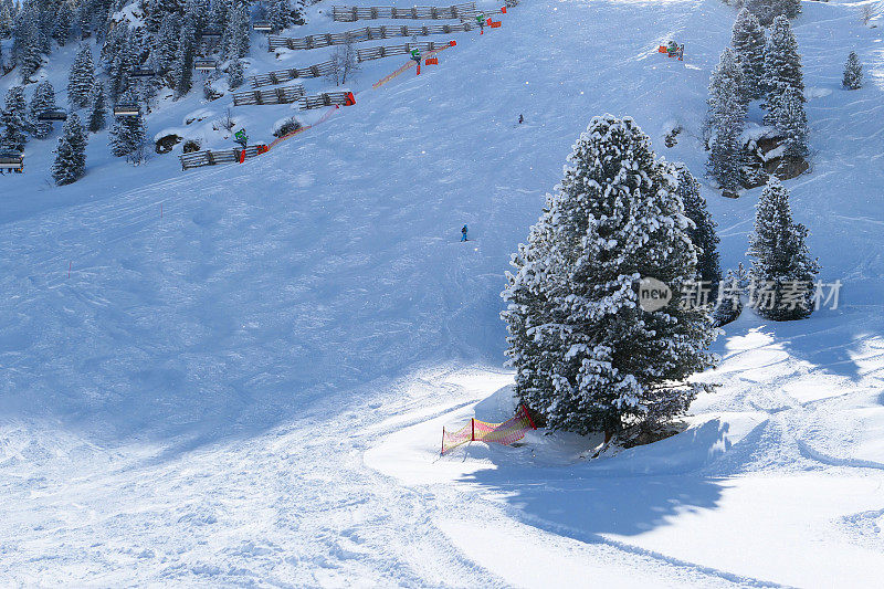 奥地利阿尔卑斯山蒂罗尔山脉Zillertal山谷的Harakiri滑雪场。奥地利梅罗芬滑雪场。