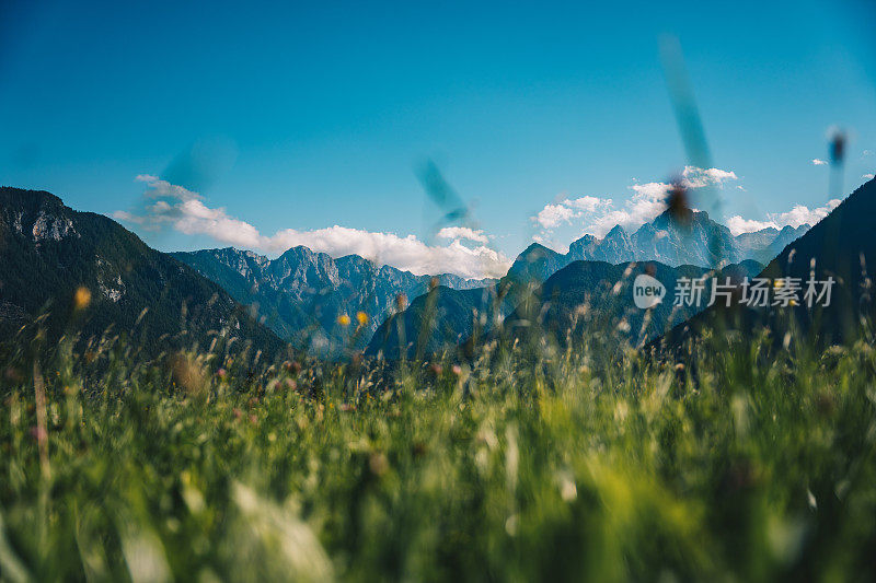 风景如画的特里格拉夫山全景