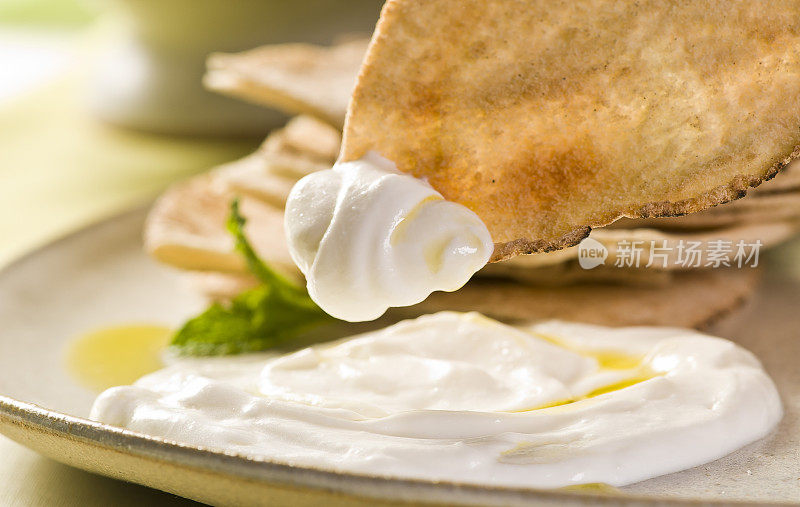 干豆腐面包是阿拉伯食品消费的场景