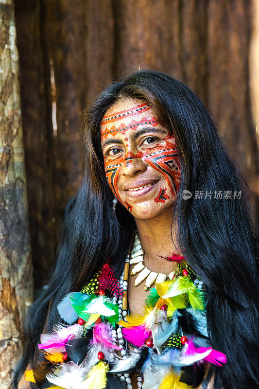 一个巴西印第安人在巴西亚马逊的肖像