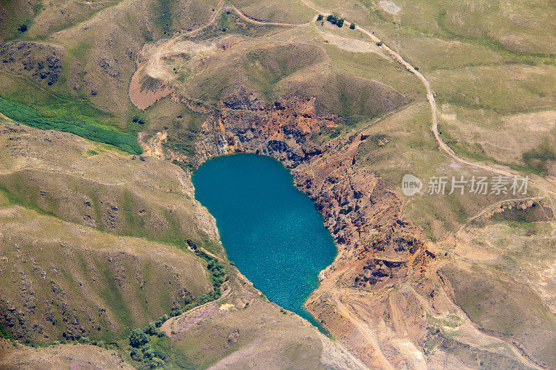 哈萨克斯坦:山湖