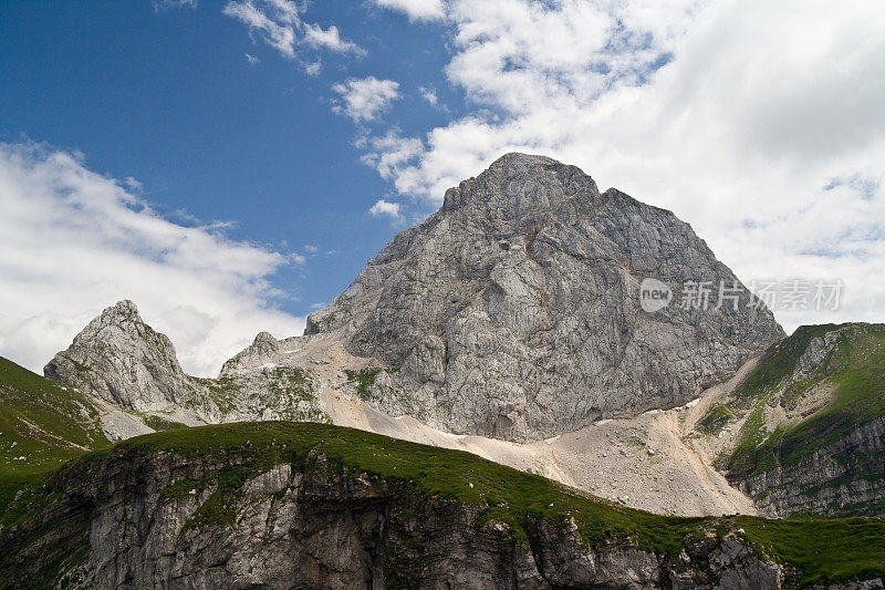 山顶。