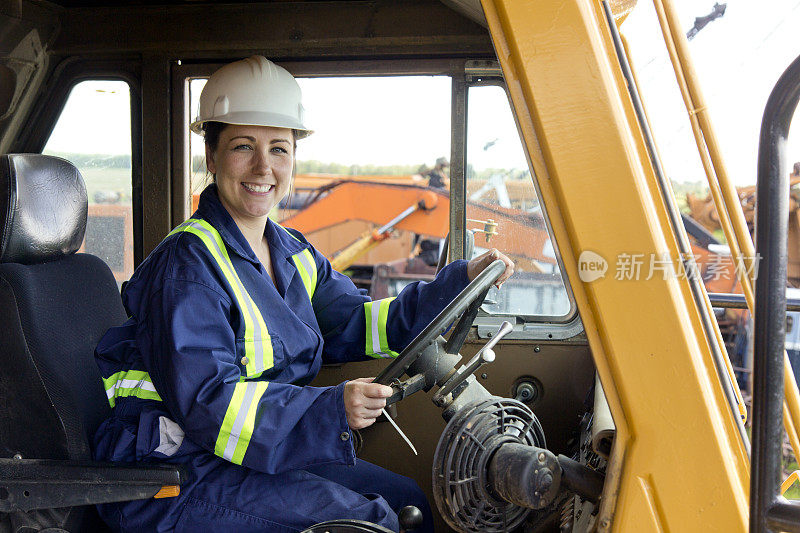 友善的女建筑工人